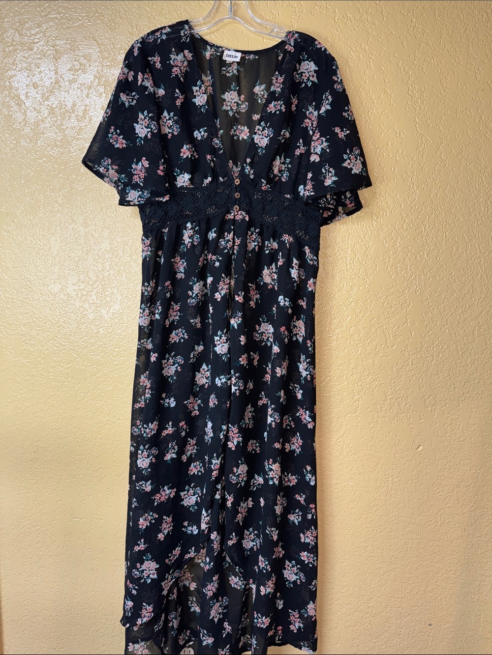 Vintage-Inspired Black Floral Tunic with Pink Blossoms